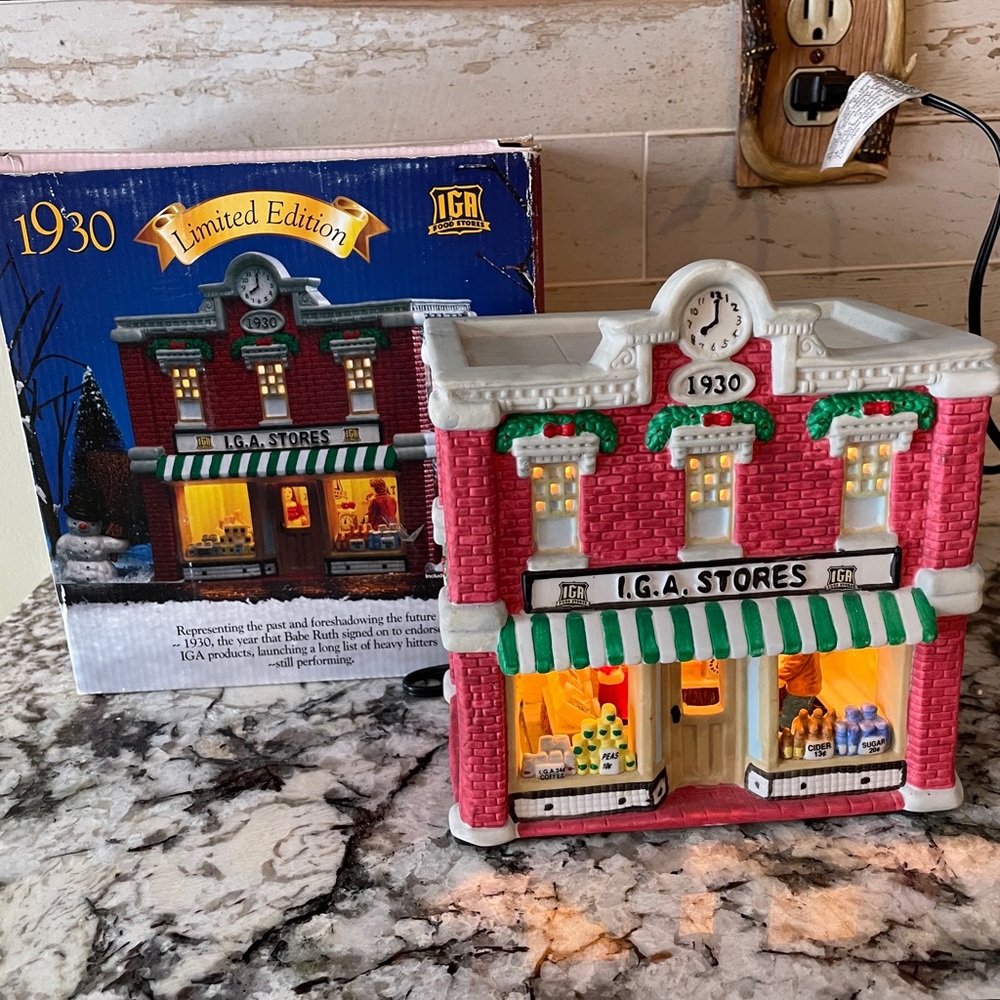 Vtg 1997 Lighted Village IGA Store Limited Ed. Heavy Hitter Lighted Christmas
